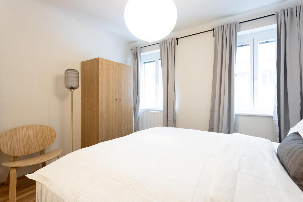 Chic 1-Bed Apt By Canal Walk To Historic Centre Bécs Kültér fotó