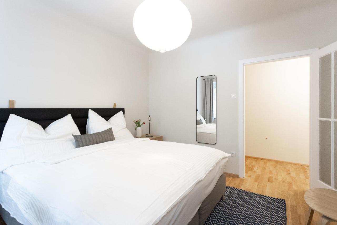 Chic 1-Bed Apt By Canal Walk To Historic Centre Bécs Kültér fotó