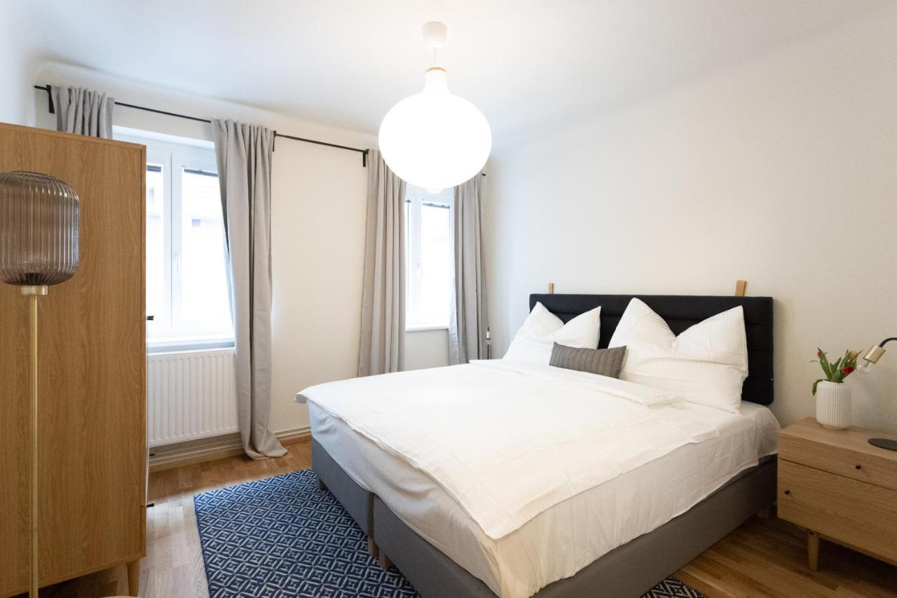 Chic 1-Bed Apt By Canal Walk To Historic Centre Bécs Kültér fotó